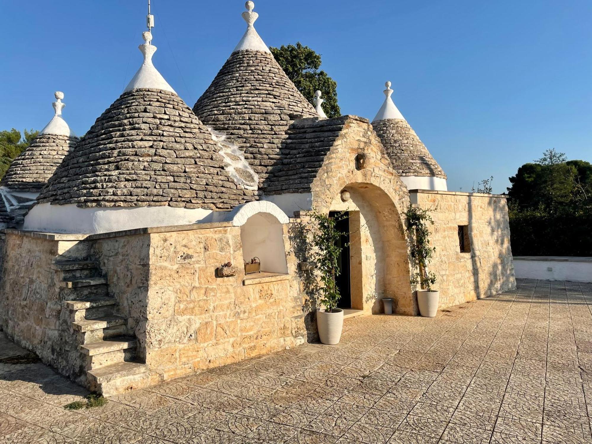 Trulli Del Sole Villa Martina Franca Exterior photo