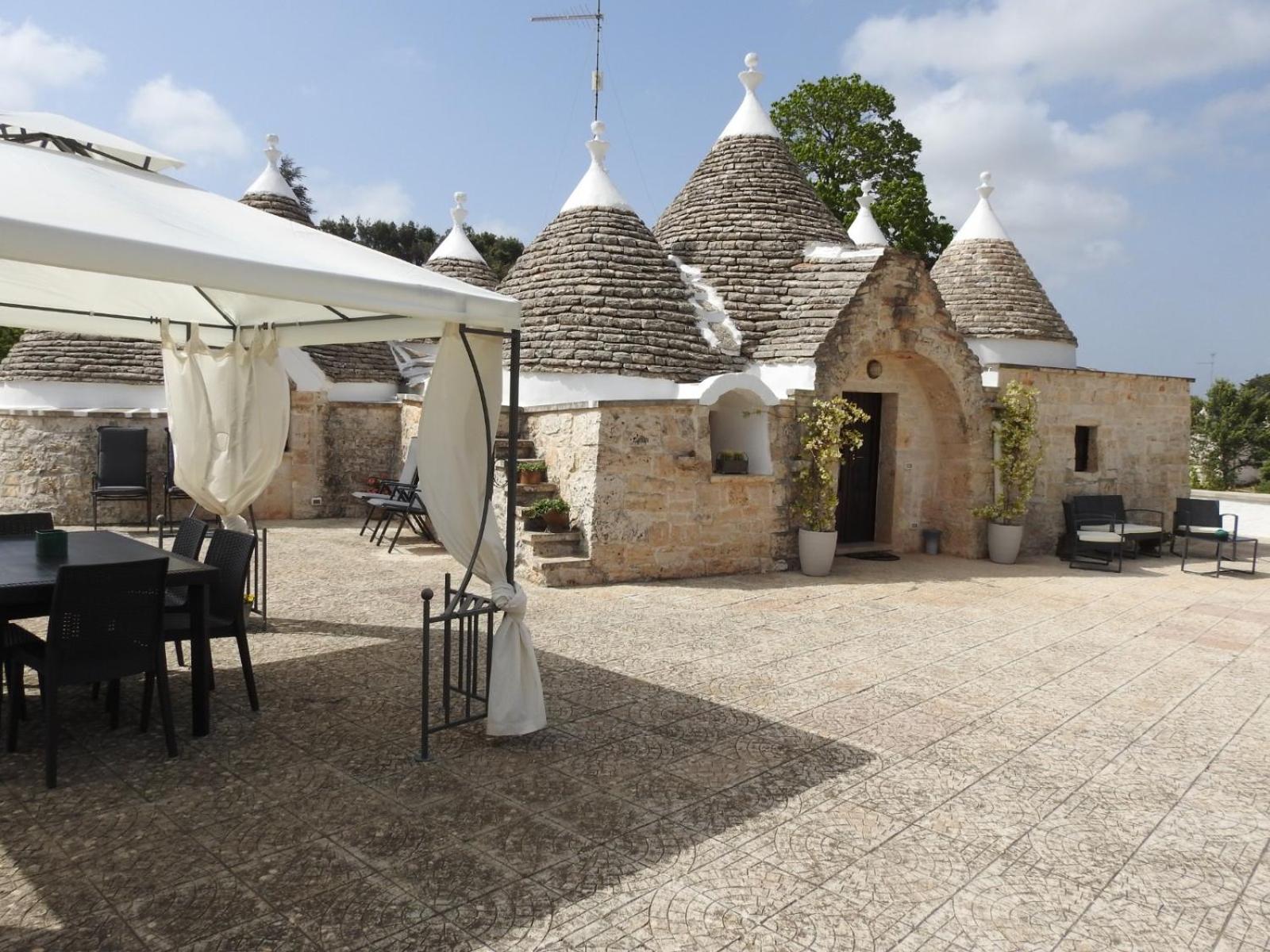 Trulli Del Sole Villa Martina Franca Exterior photo